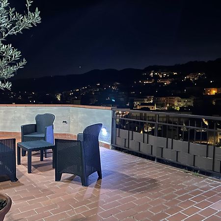 Sesto Piano Apartment Incisa in Val d'Arno Bagian luar foto