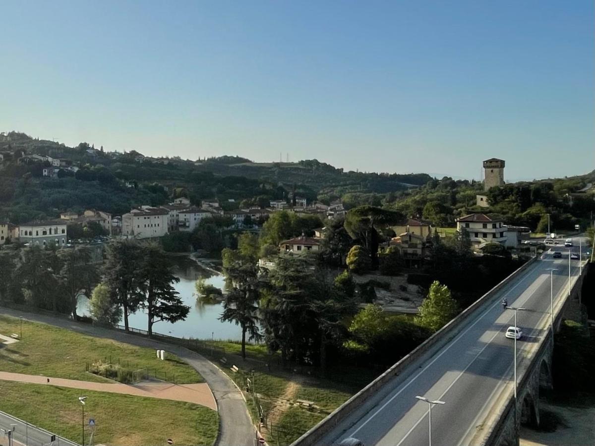 Sesto Piano Apartment Incisa in Val d'Arno Bagian luar foto