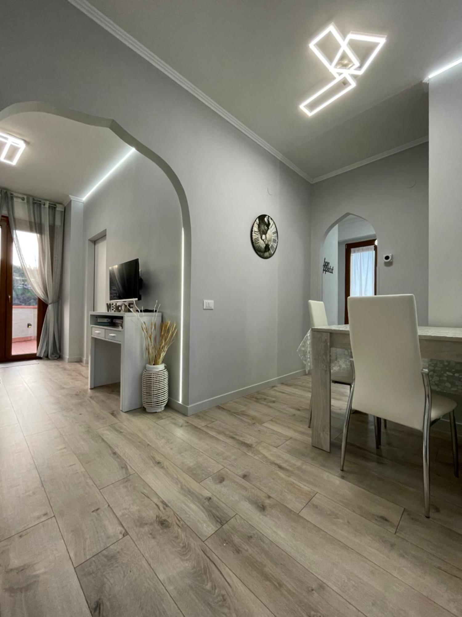 Sesto Piano Apartment Incisa in Val d'Arno Bagian luar foto