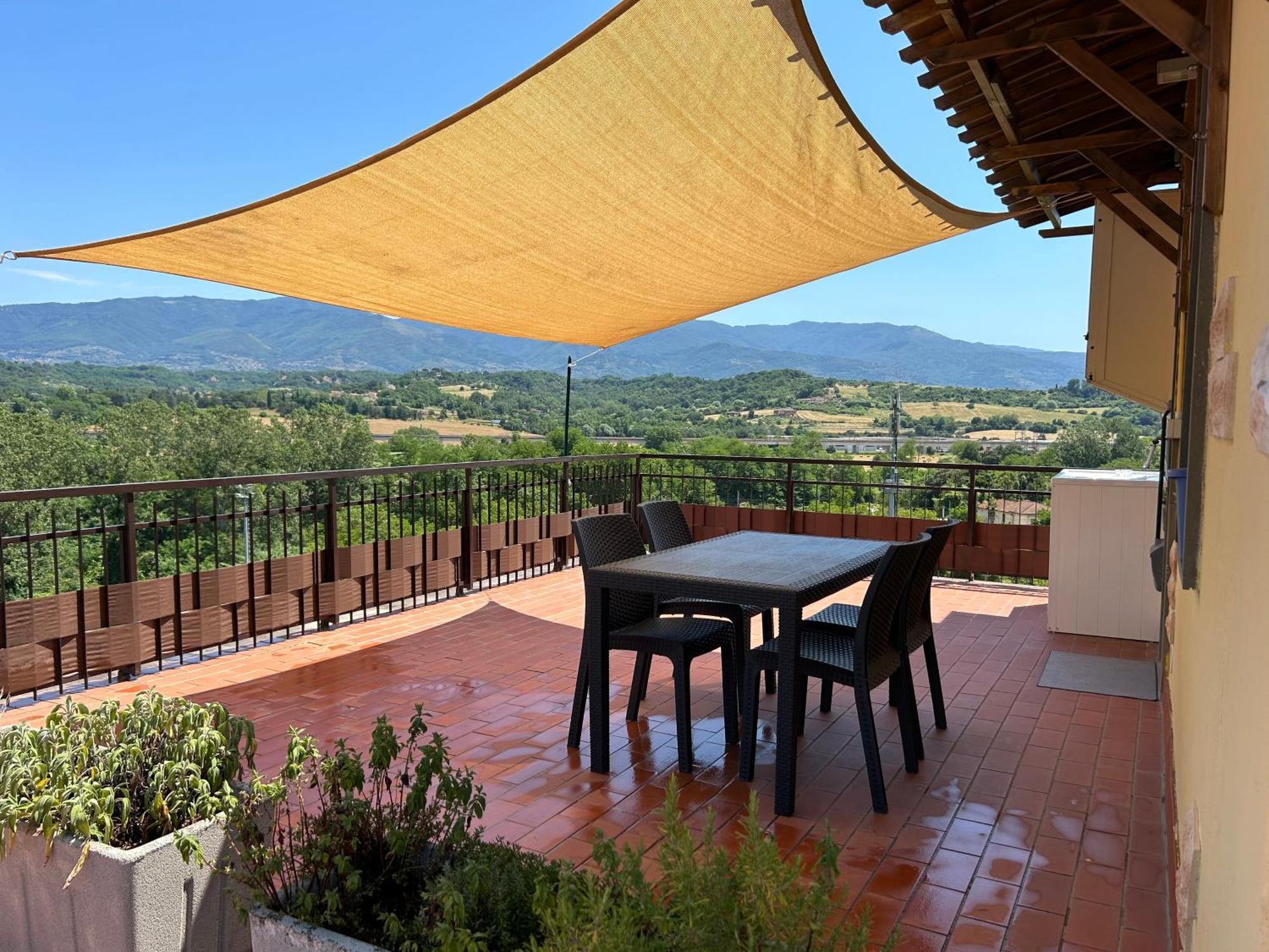 Sesto Piano Apartment Incisa in Val d'Arno Bagian luar foto